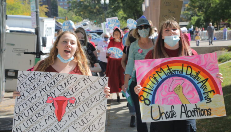   Pro-choice protesters demonstrate in Ogden |  News, sports, jobs

