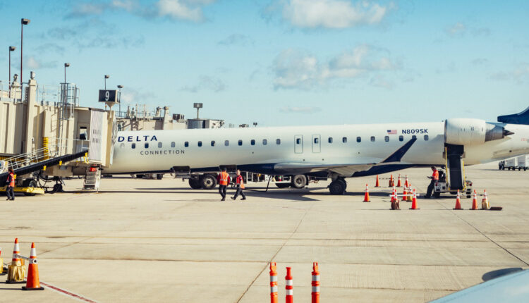 County approves agreements subsidizing potential losses on Casper to Salt Lake City flights