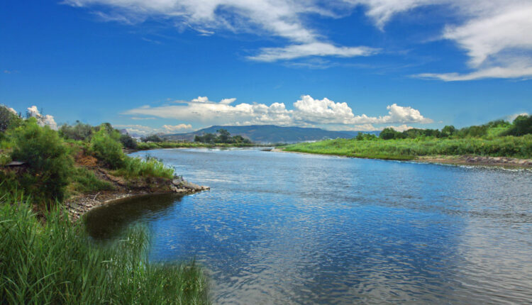 Colorado_River_in_Colorado_9741119871.jpg