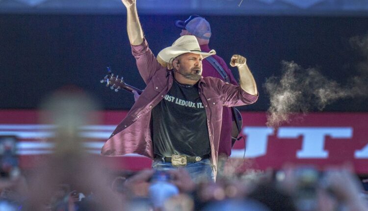 Garth Brooks loves Salt Lake City, and fans returned that love Friday night