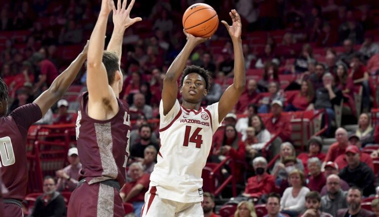  Jaxson Robinson is BYU basketball's latest addition.  What can the former Arkansas and Texas A&M product bring to Provo?
