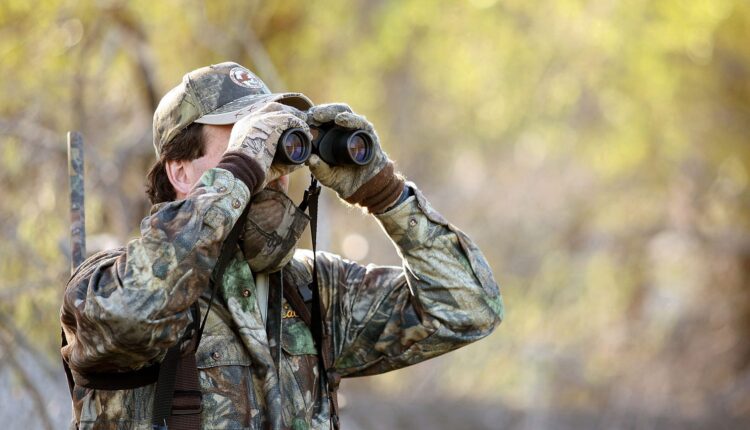 nwtf_2008_hunter_with_binoculars.jpg