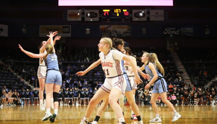 Natrona County, Kelly Walsh basketball teams brace for busy weekend in Cheyenne
